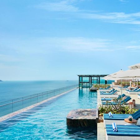 Taj Cidade De Goa Horizon, Goa Panaji Exterior foto The rooftop pool at the W Retreats & Spa, Phuket